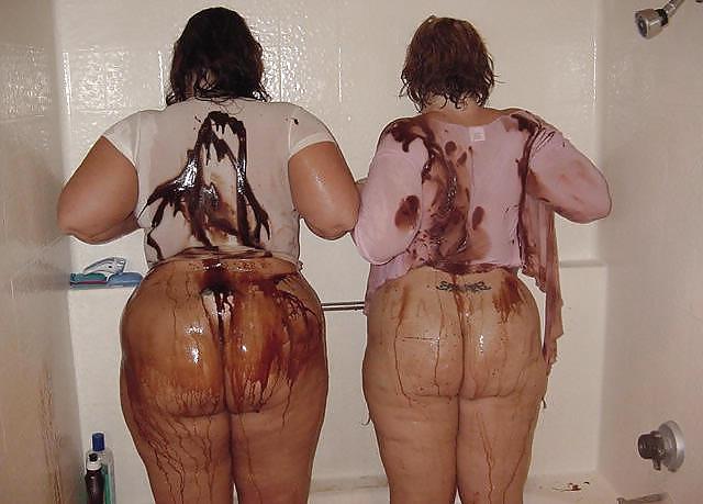20P Fun with a friend  milk and hershey chocolate in tub