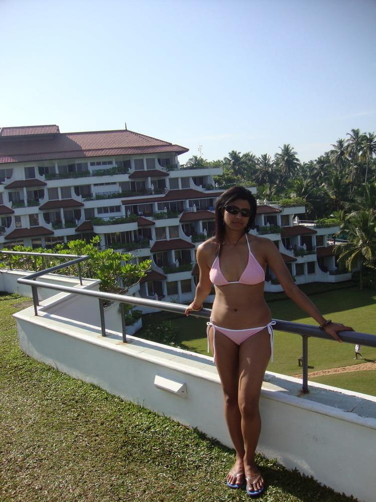 25P Warm Up With These Bikini Milfs Pt. 10