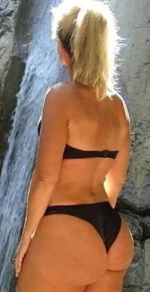 25P Warm Up With These Bikini Milfs Pt. 10