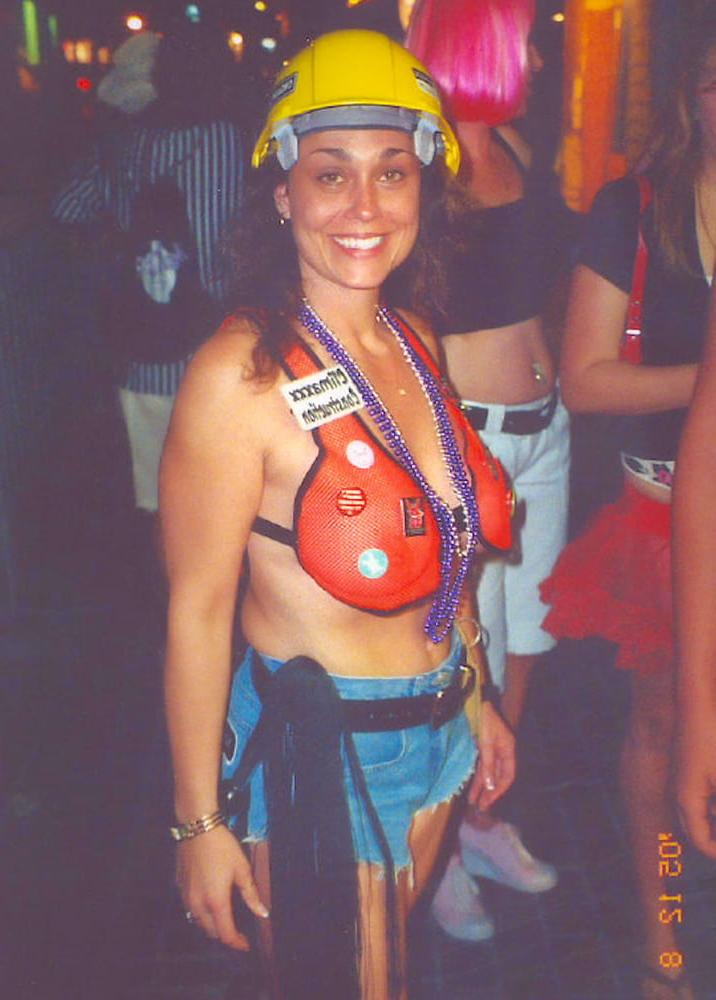 22P Fantasy Fest MILF Laura Wyton 10
