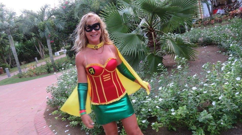 10P 51 years old fit milf Chantal