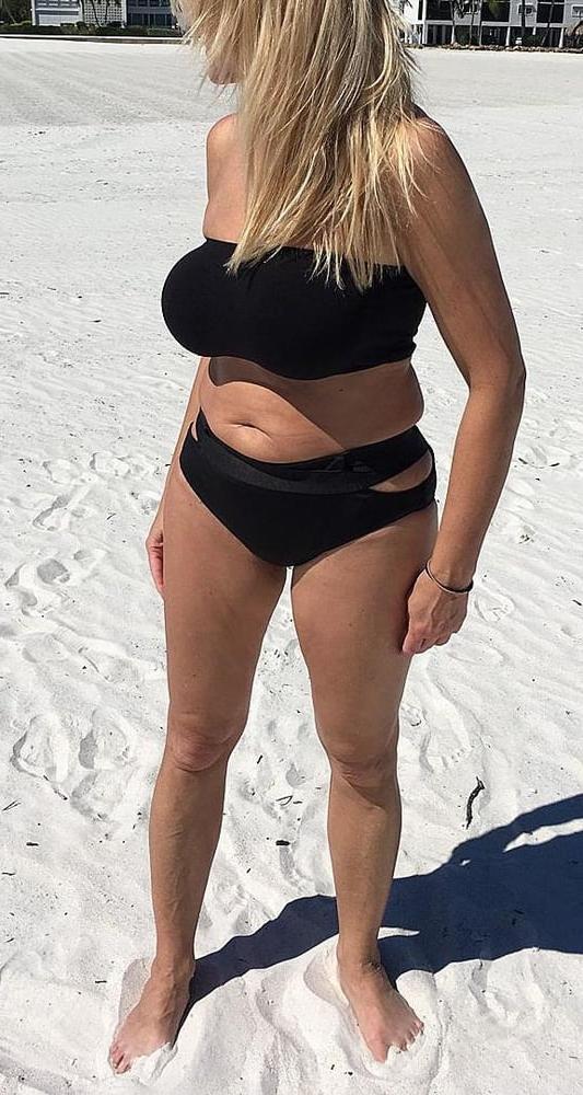 14P Hot milf