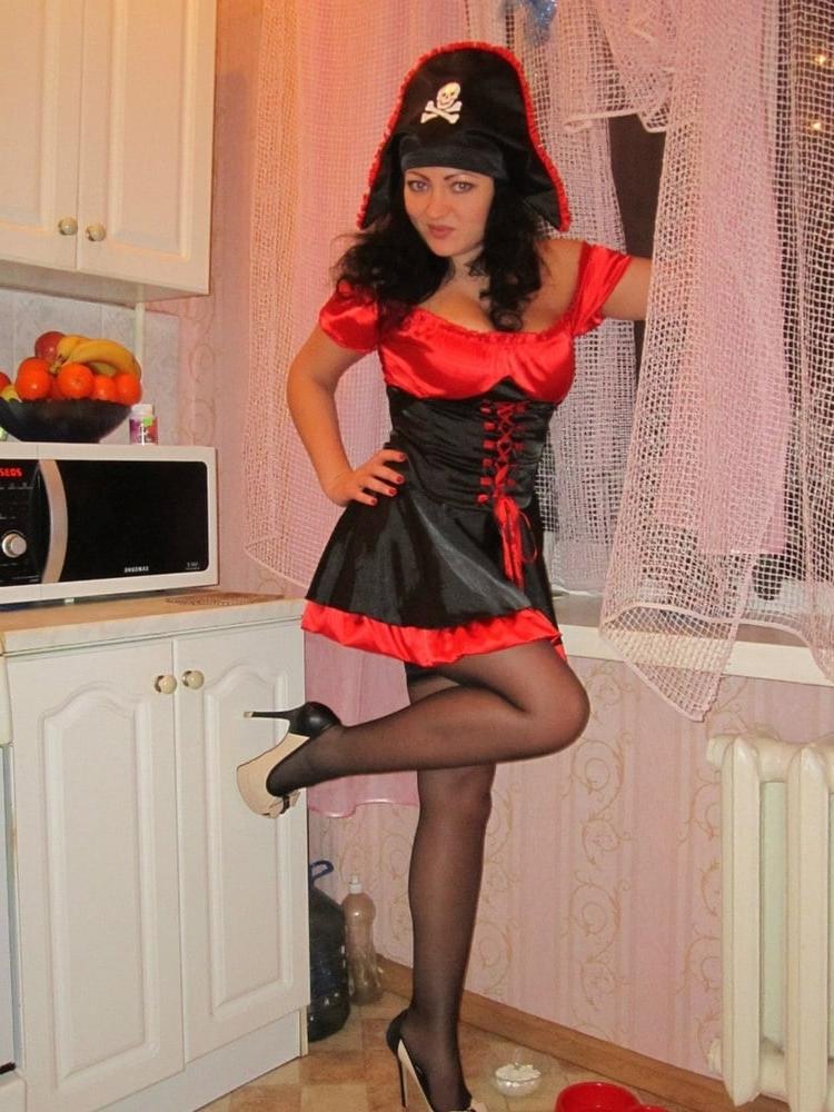 10P Russian Milf Sluts. Russische Milf Schlampen 24