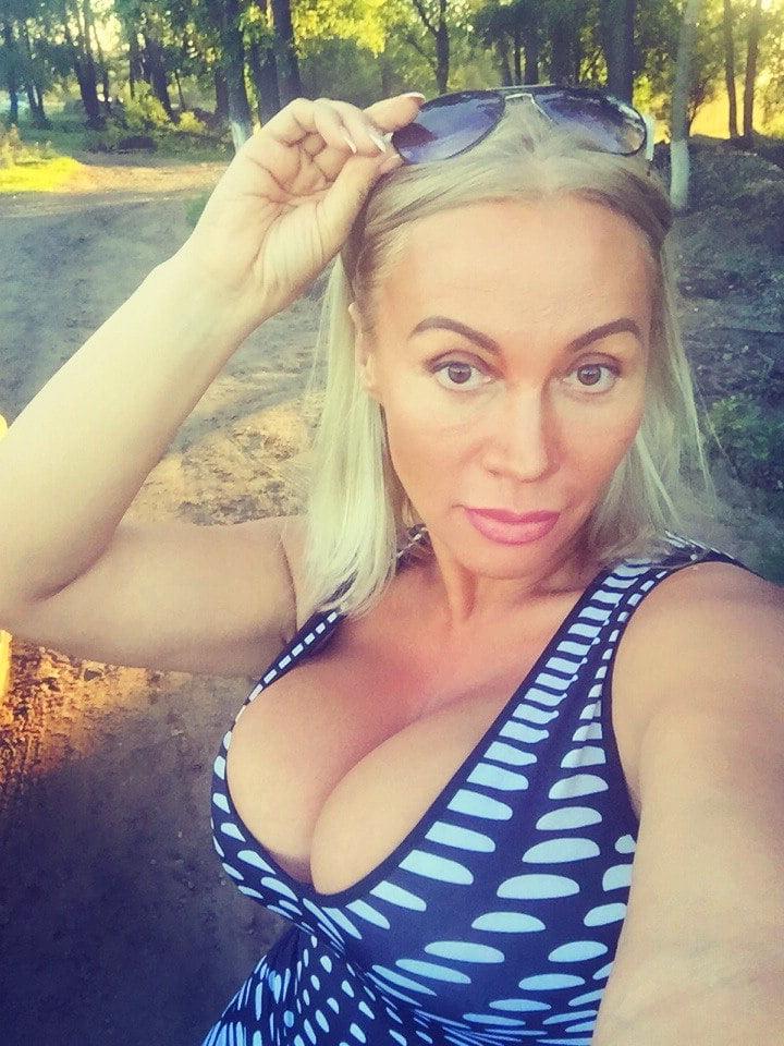 10P Russian Milf Sluts. Russische Milf Schlampen 19