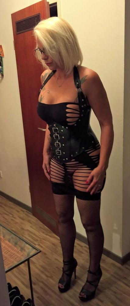 25P Dream Milf Granny 180