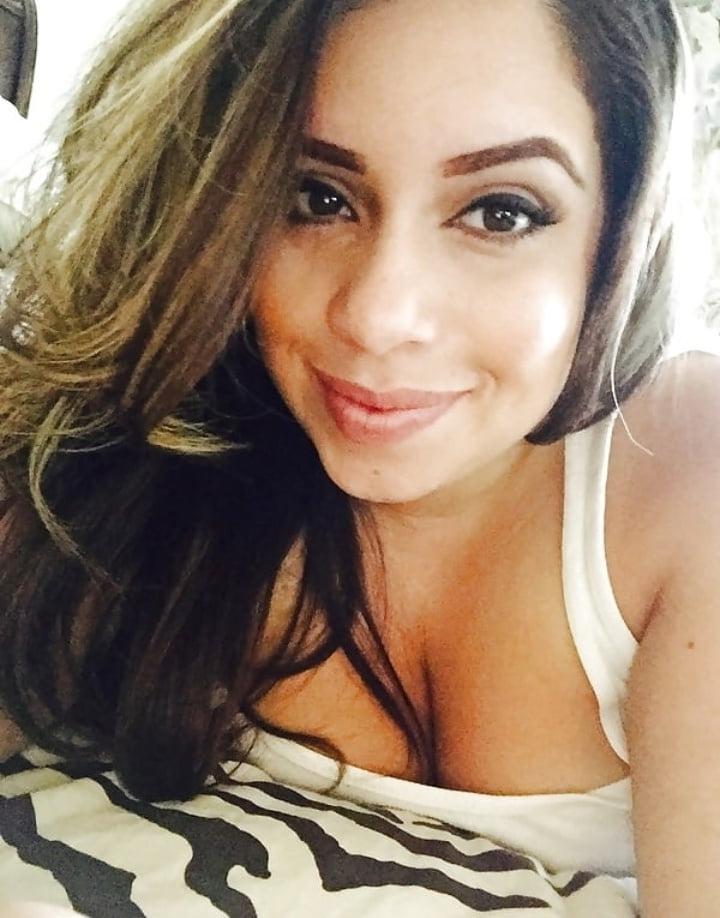8P Arab MILF