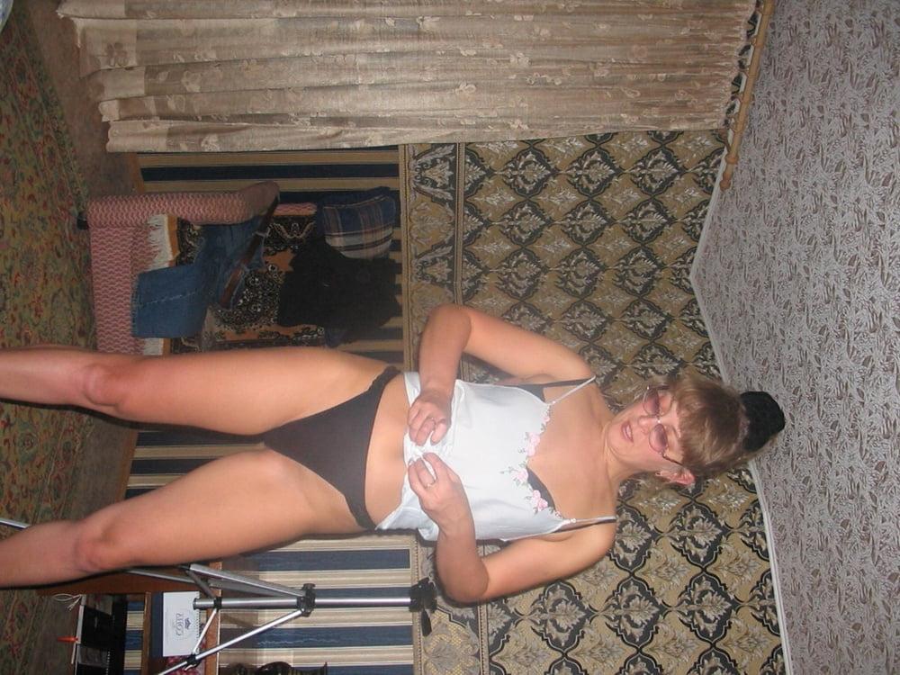 25P amateur brunette 5989