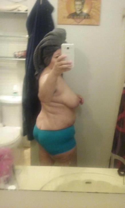 25P Milf Selfie #2