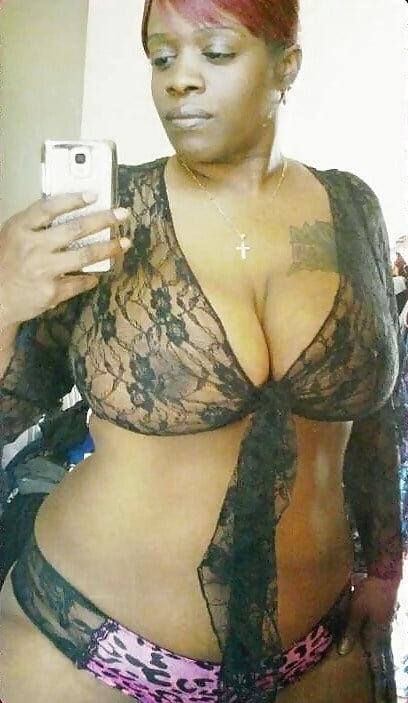 25P Milf Selfie #2