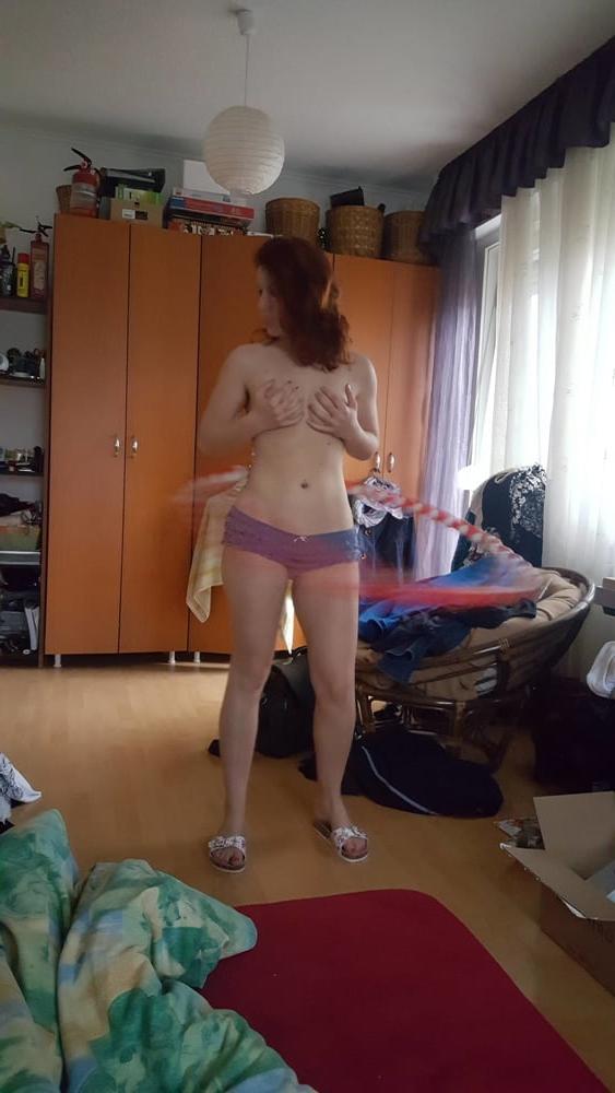25P Italian milf