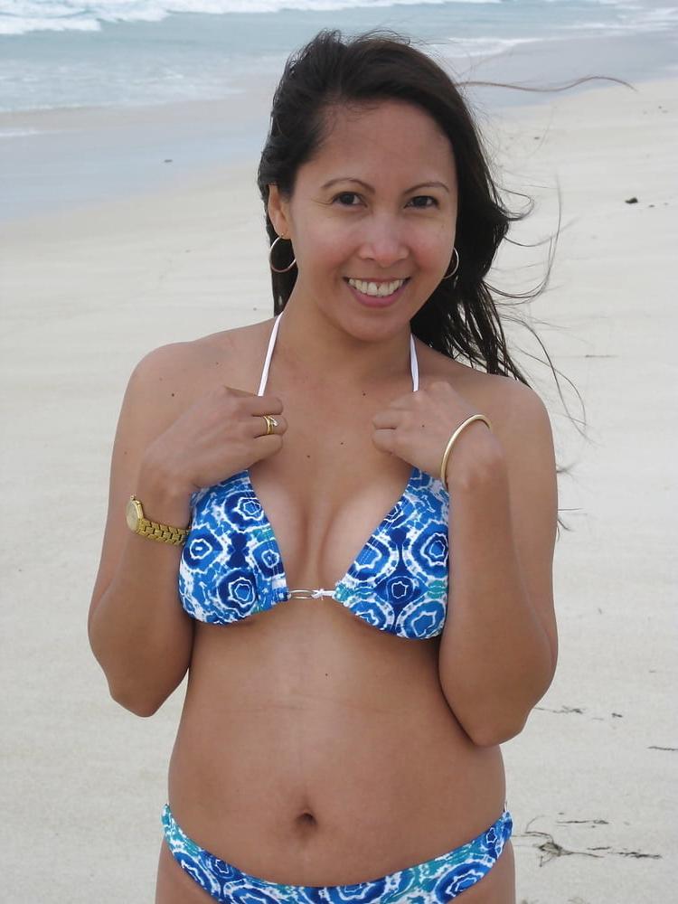 25P Warm Up With These Bikini Milfs Pt. 11