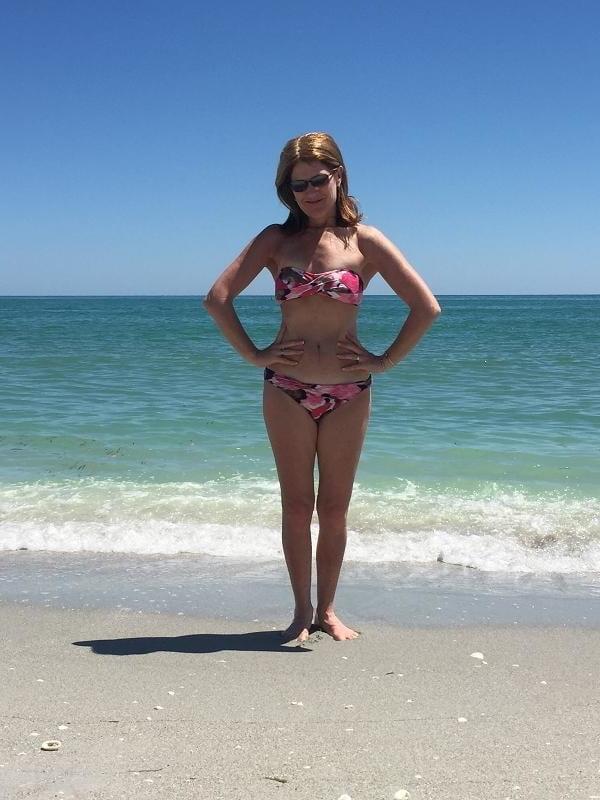 25P Warm Up With These Bikini Milfs Pt. 11