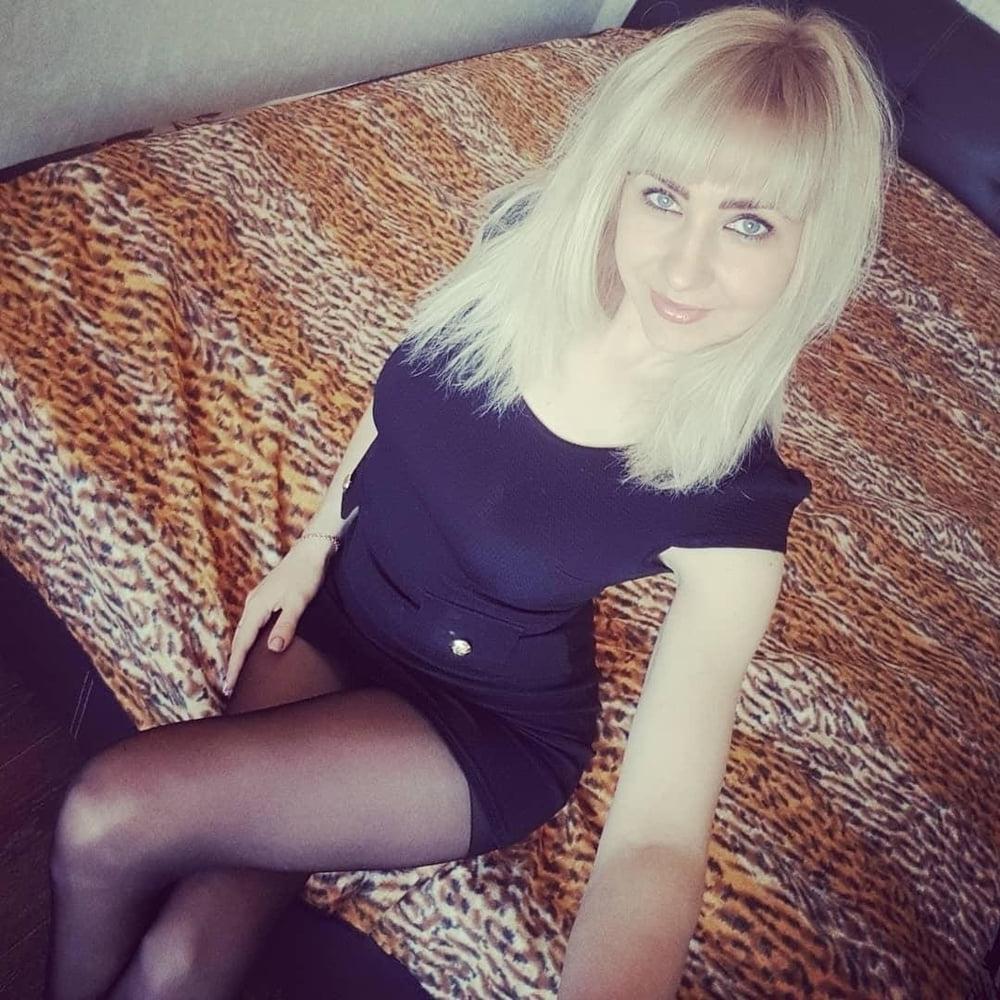 9P Russian Milf Sluts. Russische Milf Schlampen 17