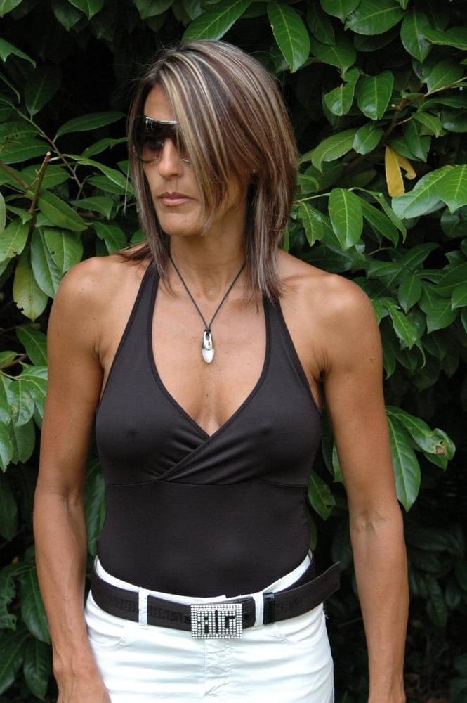 25P brune milf wonderfull  exposed