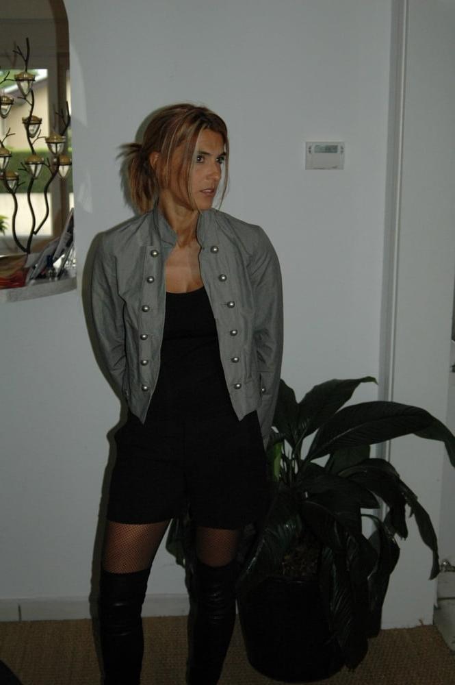 25P brune milf wonderfull  exposed