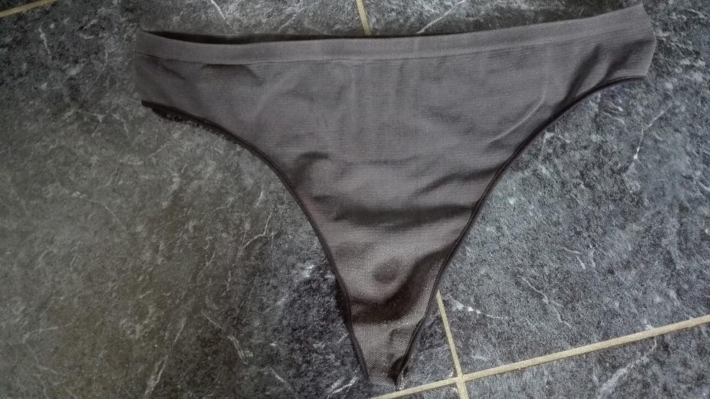18P My neighbor MILF's Panties