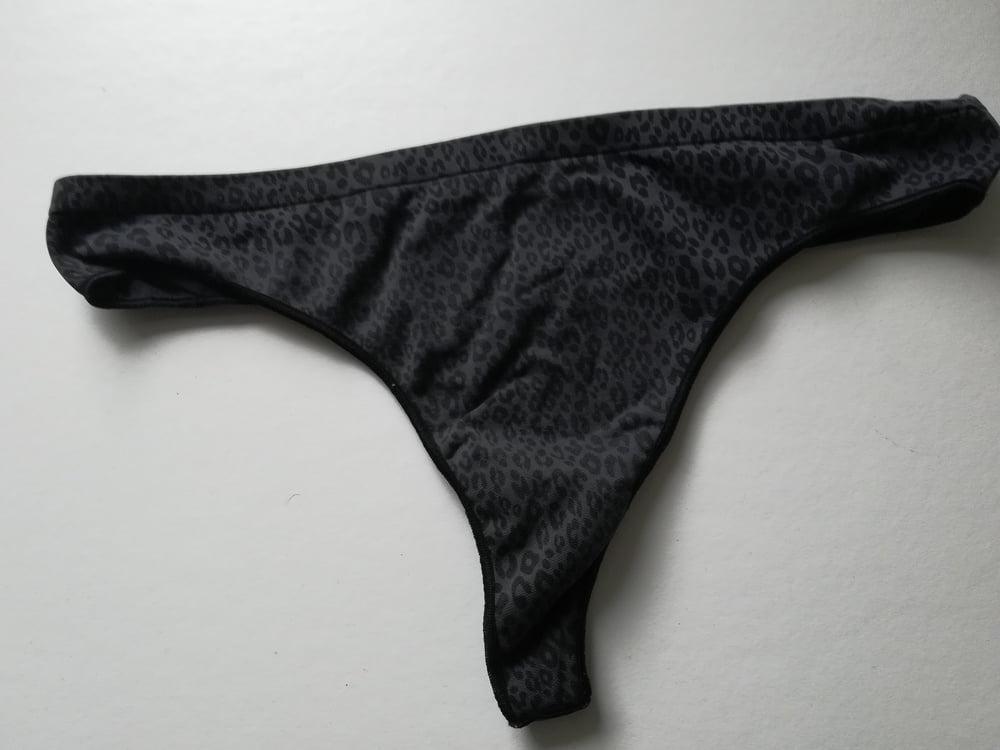 18P My neighbor MILF's Panties
