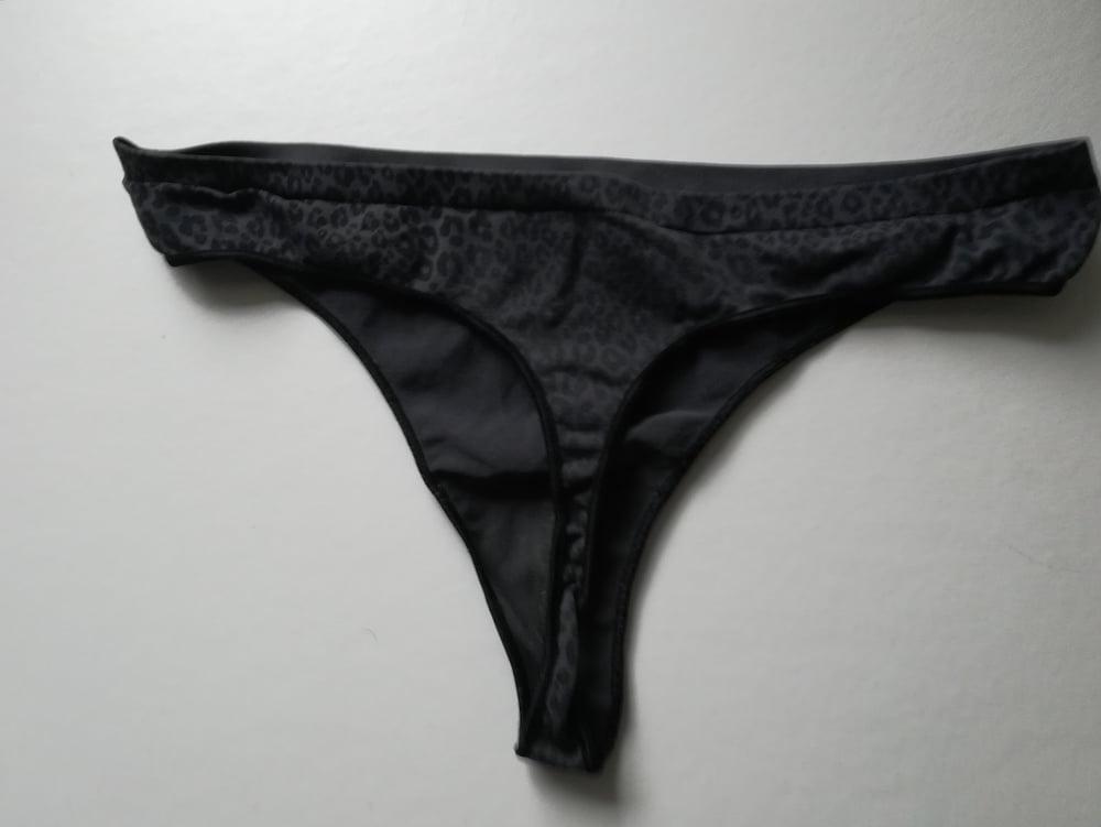 18P My neighbor MILF's Panties