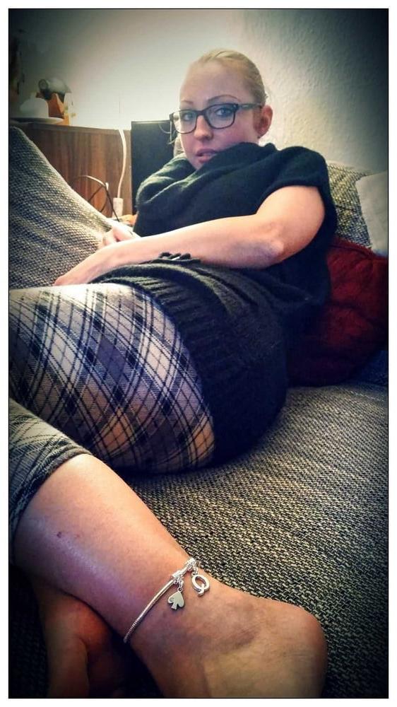 23P Hot Milf 16