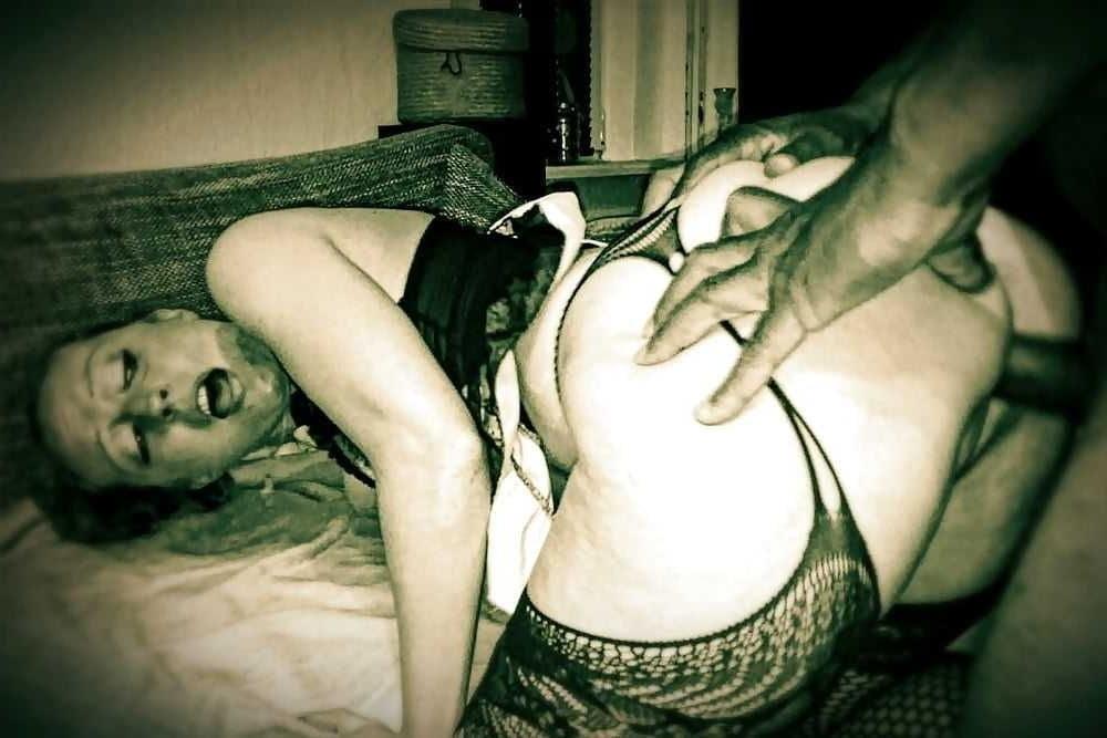 23P Hot Milf 16