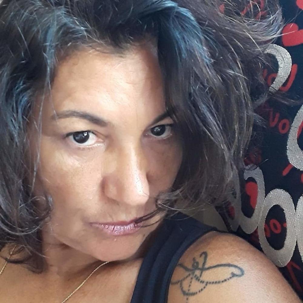 25P Facebook milf