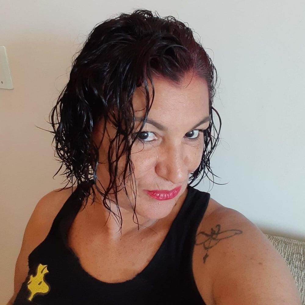 25P Facebook milf