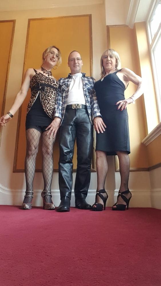 5P Mike, Pauline and Lisa at Lovejoys Club