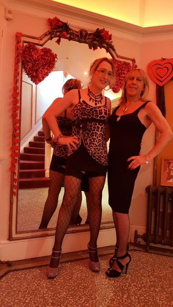 5P Mike, Pauline and Lisa at Lovejoys Club