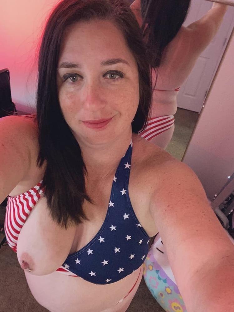 4P 4th of July MILF