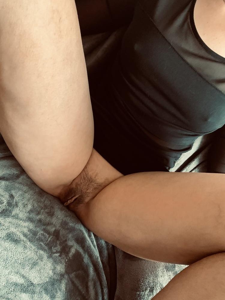 17P Hot milf