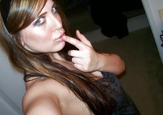 25P Really cute amateur teen.