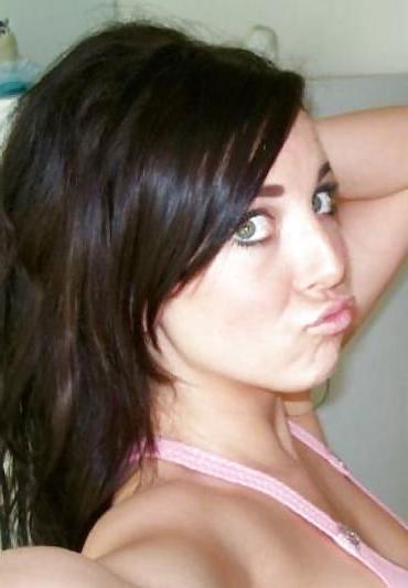 25P Really cute amateur teen.