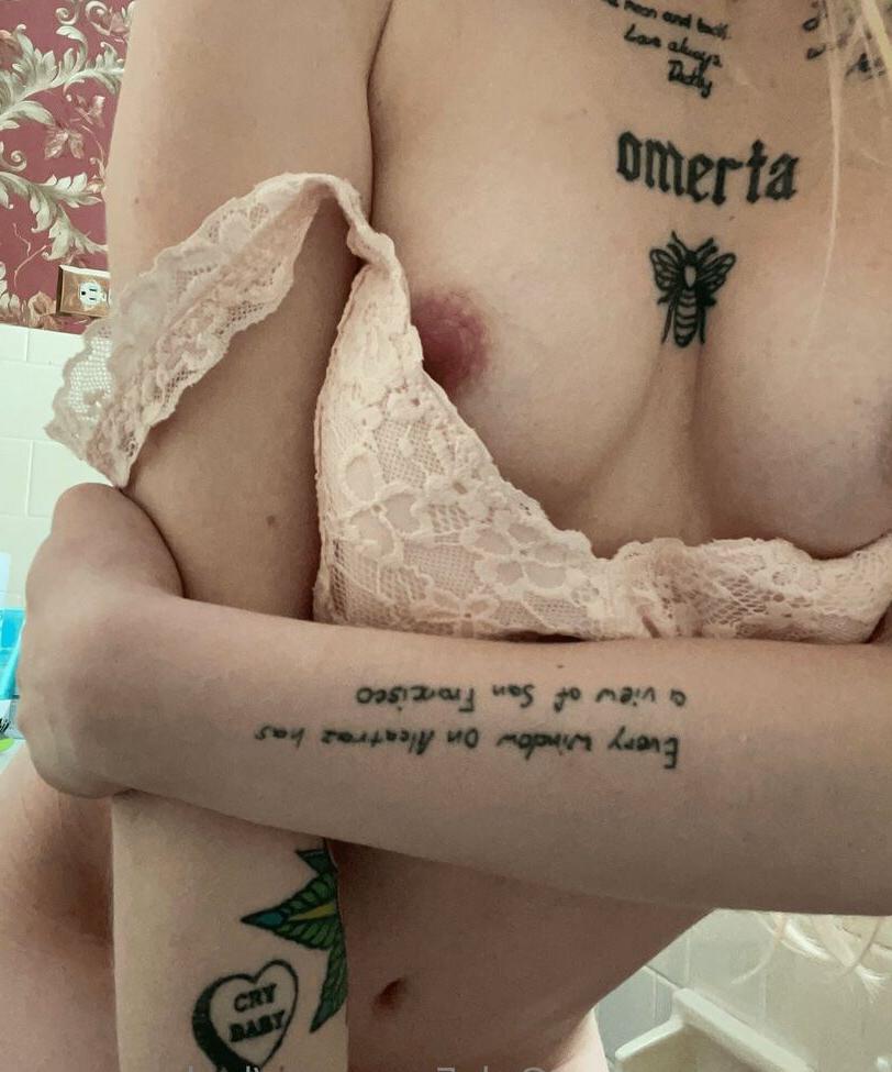 25P Lucky-sevens nude