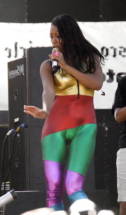 25P Best cameltoe pics