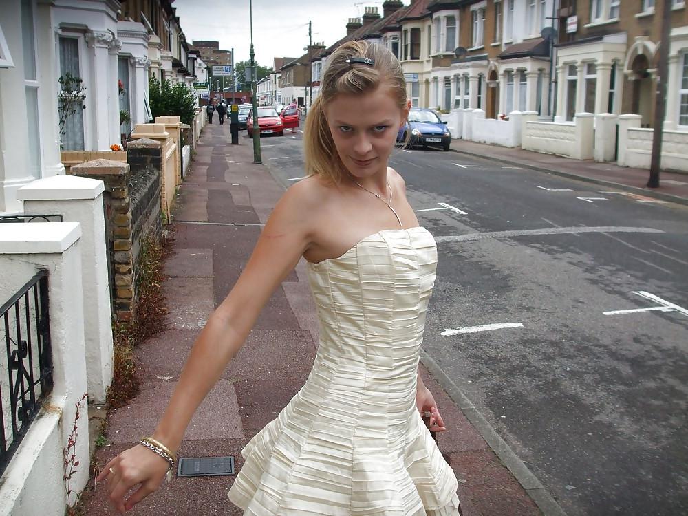 25P HOT AMATEUR TEEN 13