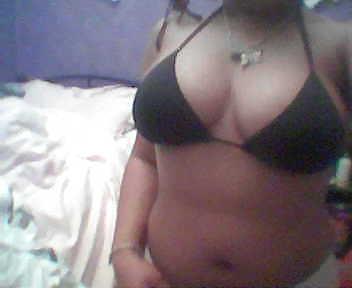 9P Cracking ebony teen