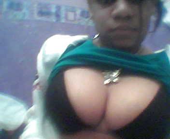 9P Cracking ebony teen