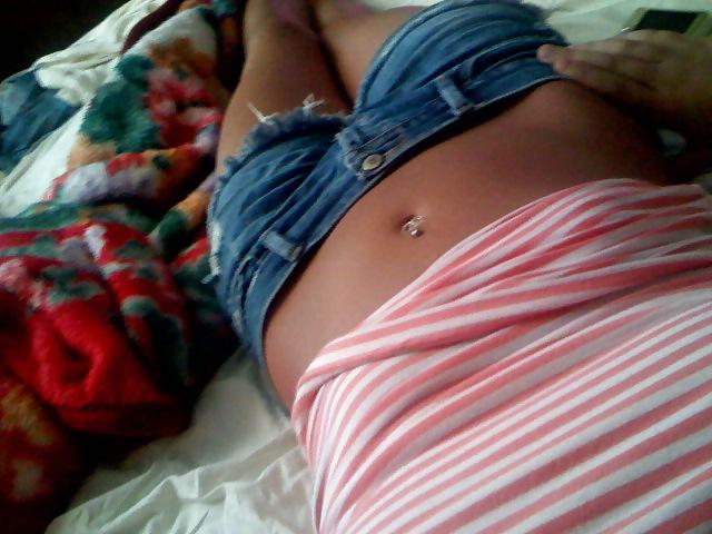 25P Amateur teen selfshot