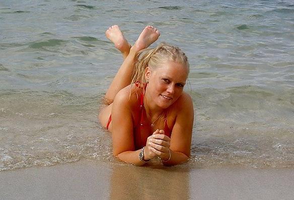 25P Amateur teen Caroline from Holland facebookgirlfriend