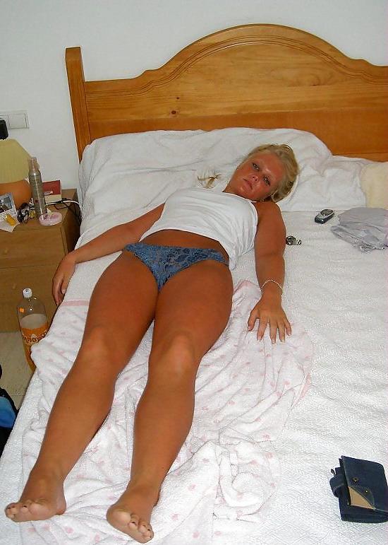 25P Amateur teen Caroline from Holland facebookgirlfriend