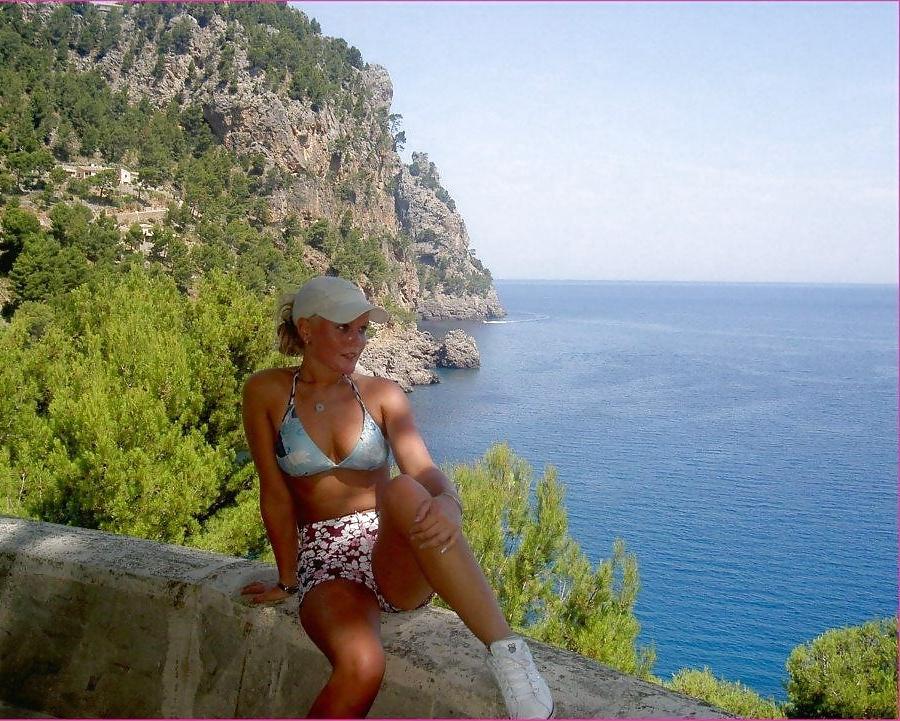 25P Amateur teen Caroline from Holland facebookgirlfriend