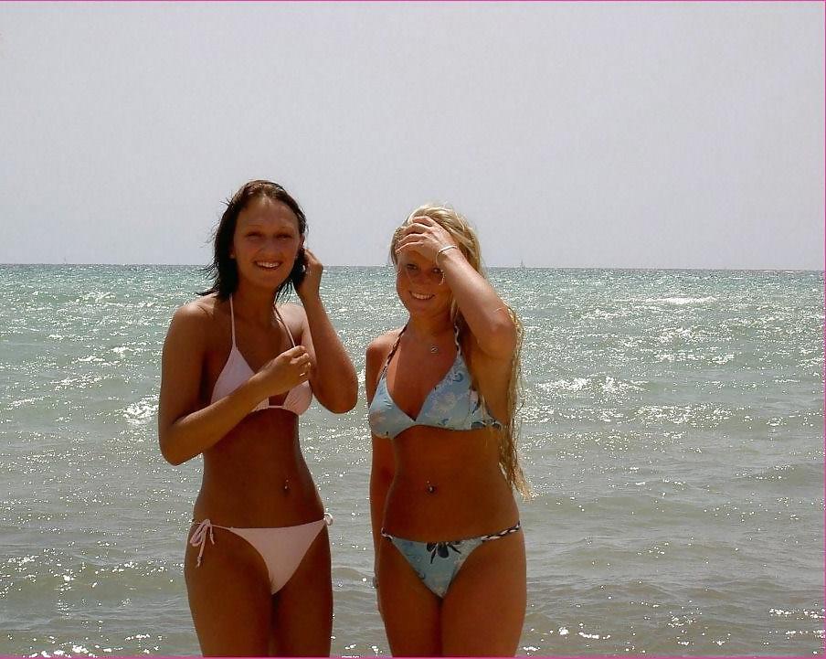 25P Amateur teen Caroline from Holland facebookgirlfriend