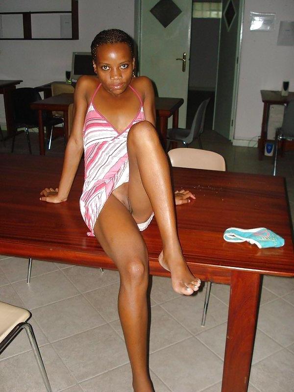 25P Ebony Self Pics