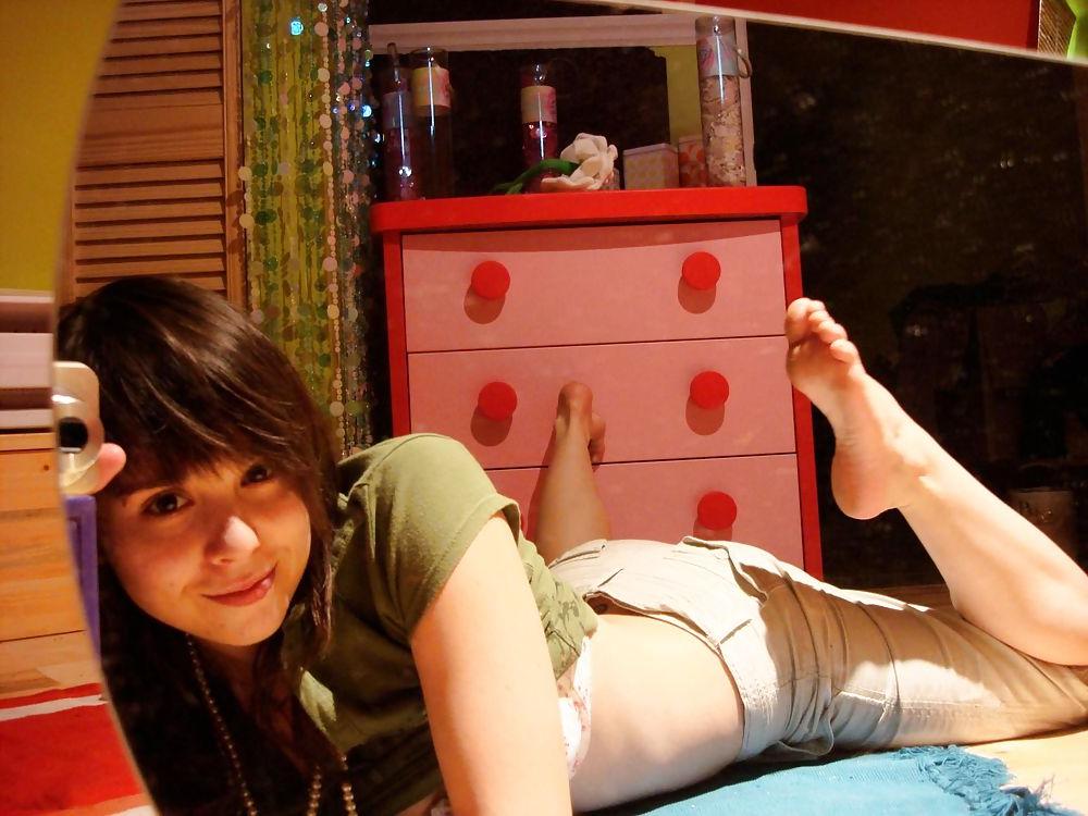 25P Awesome Amateur Teen Feet Part VI