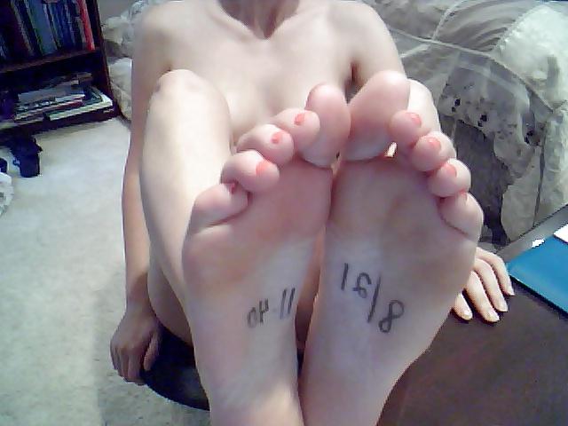 25P Awesome Amateur Teen Feet Part VI