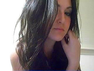 20P Cute amateur teen webcam pics!