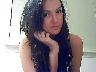 20P Cute amateur teen webcam pics!