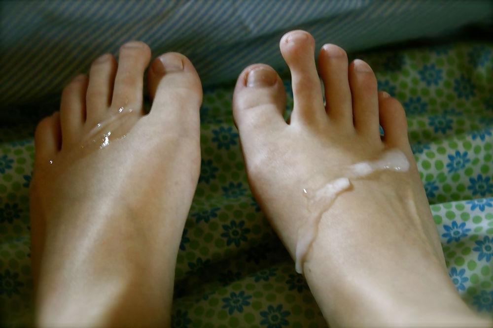 25P Awesome Amateur Teen Feet Part XXVIII
