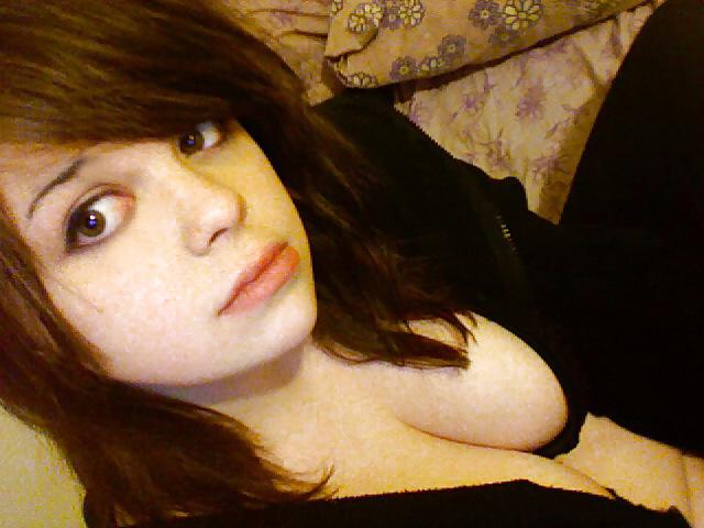 12P CUTE AMATEUR TEEN
