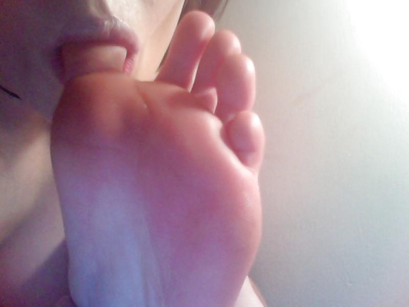 25P Awesome Amateur Teen Feet Part IV